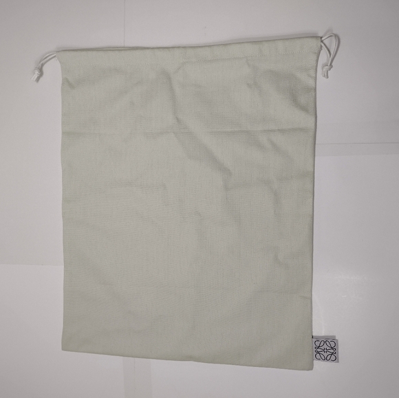 Loewe Cream Drawstring Dust Bag 19"×15 1/2" - Picture 3 of 7